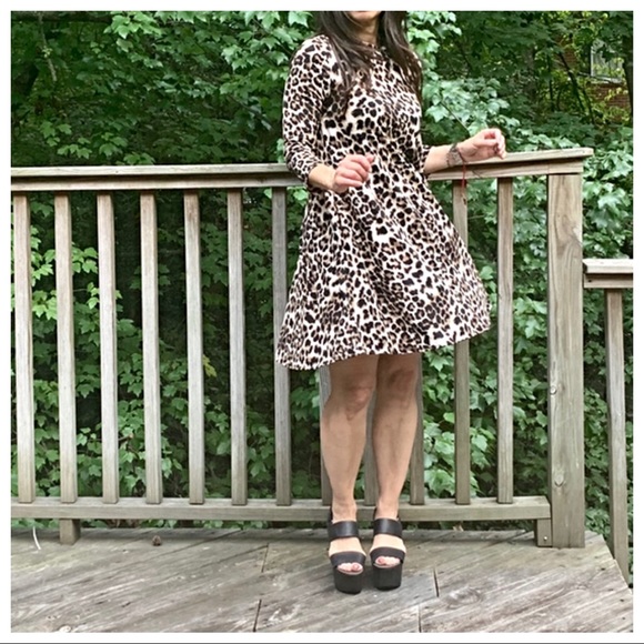 ✨LAST ✨Leopard print swing dress with side pockets - Picture 2 of 8